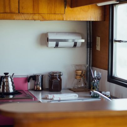 Strong and absorbent kitchen towel roll for hotel and motel use