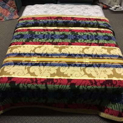 Throw Flower Queen 90''X88.5'', Case of 5